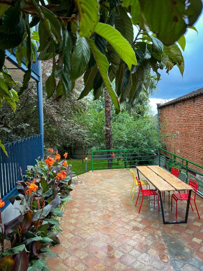 Black Tomato Hostel คูทายสิ ภายนอก รูปภาพ