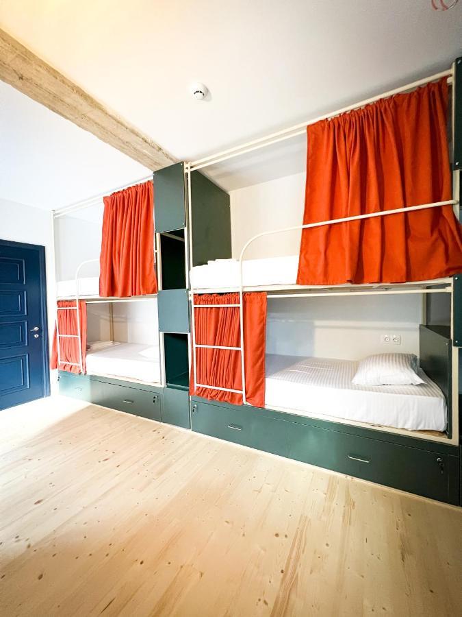 Black Tomato Hostel คูทายสิ ภายนอก รูปภาพ