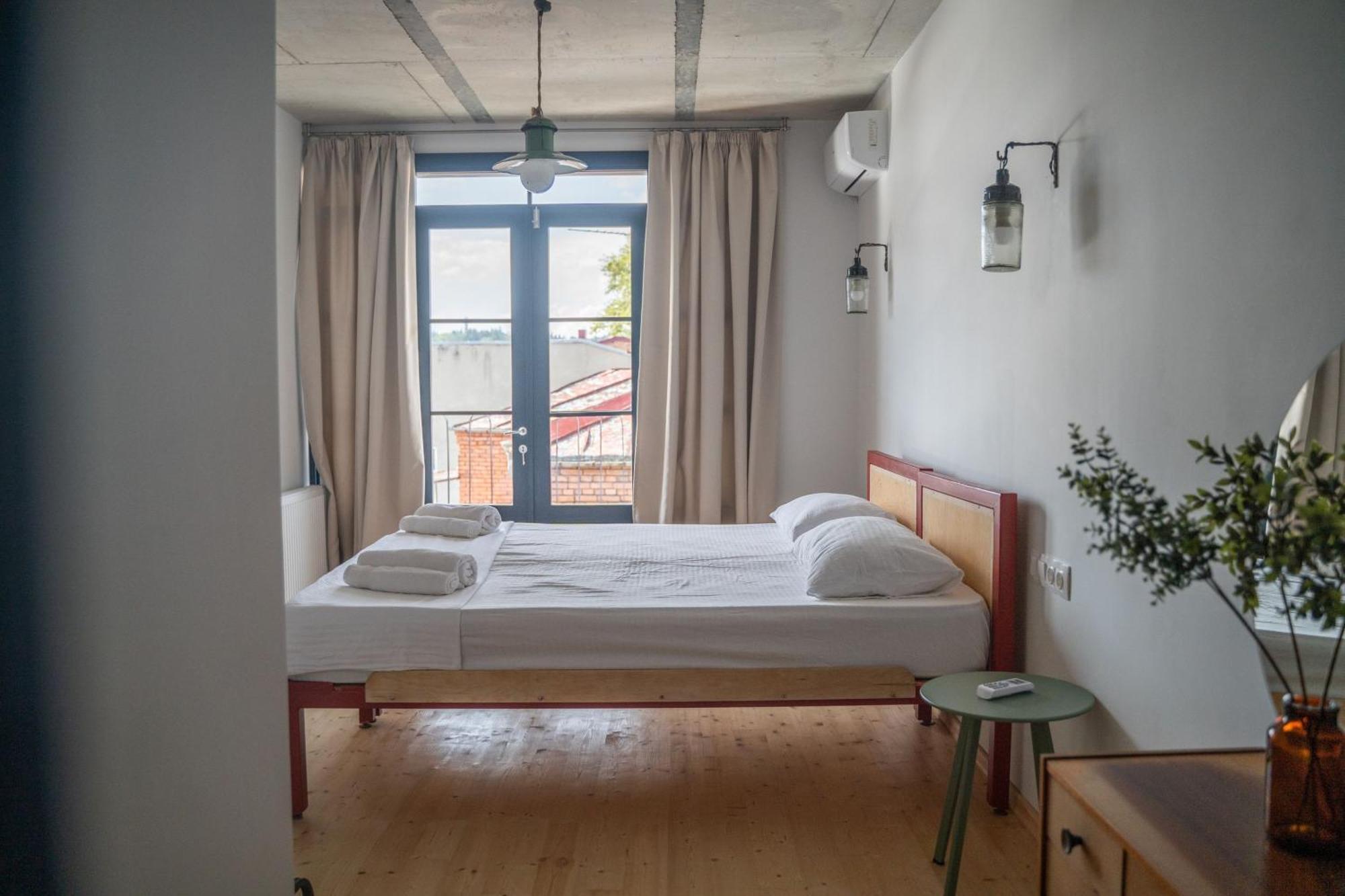 Black Tomato Hostel คูทายสิ ภายนอก รูปภาพ