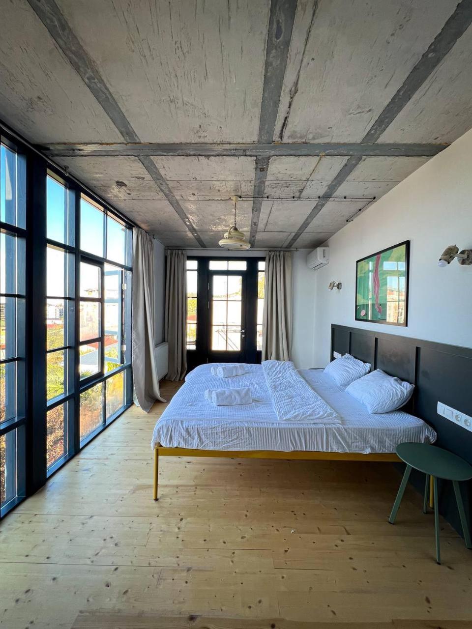 Black Tomato Hostel คูทายสิ ภายนอก รูปภาพ