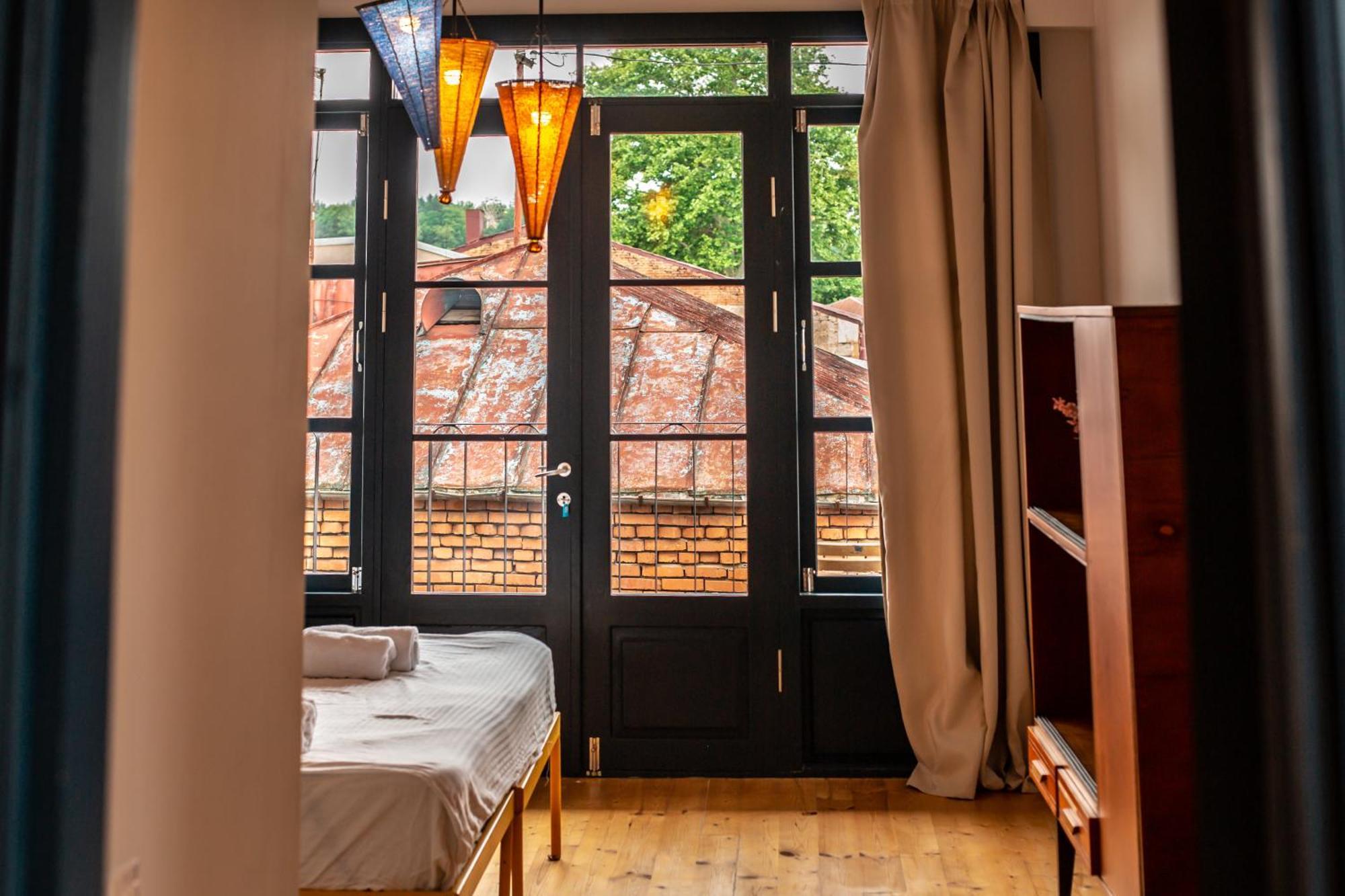 Black Tomato Hostel คูทายสิ ภายนอก รูปภาพ