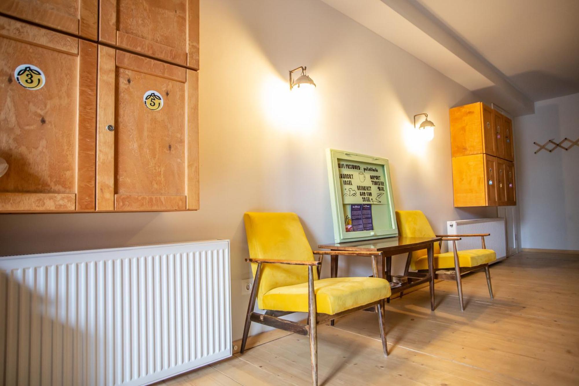 Black Tomato Hostel คูทายสิ ภายนอก รูปภาพ
