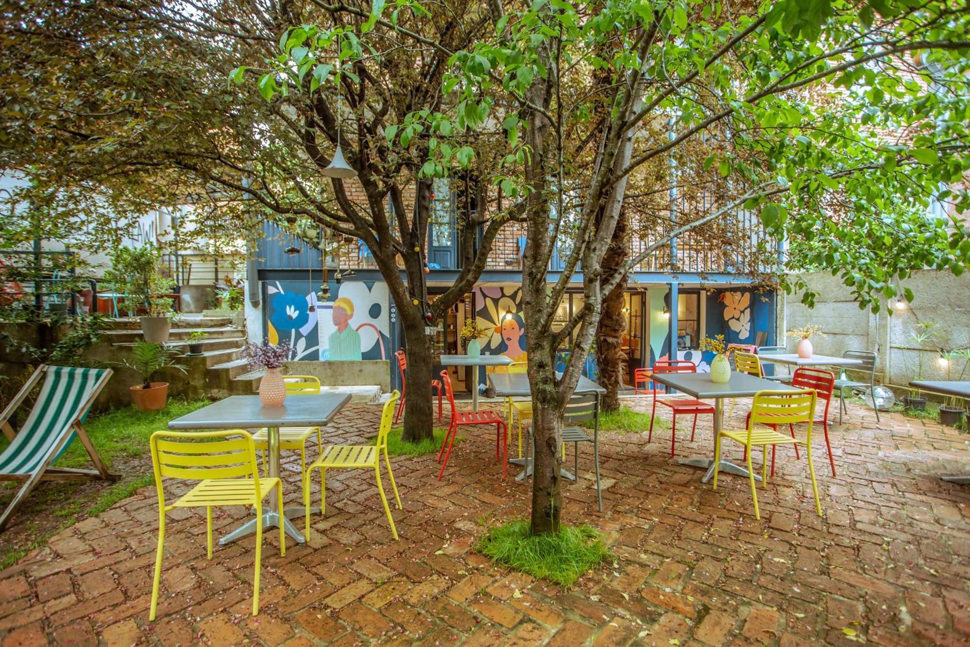 Black Tomato Hostel คูทายสิ ภายนอก รูปภาพ